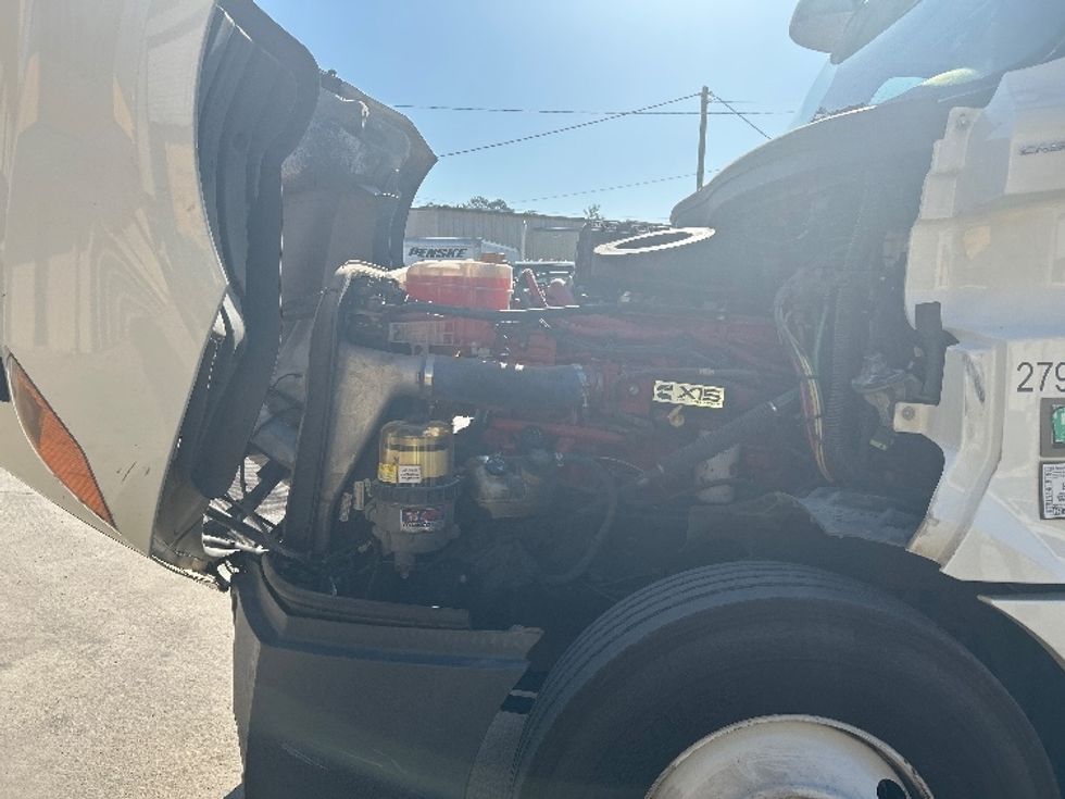 Day Cab Tractor-Heavy Duty Tractors-Freightliner-2020-T12664ST-Macon-GA-454,179\n\t\tmiles-$ 43,500 - Image 16