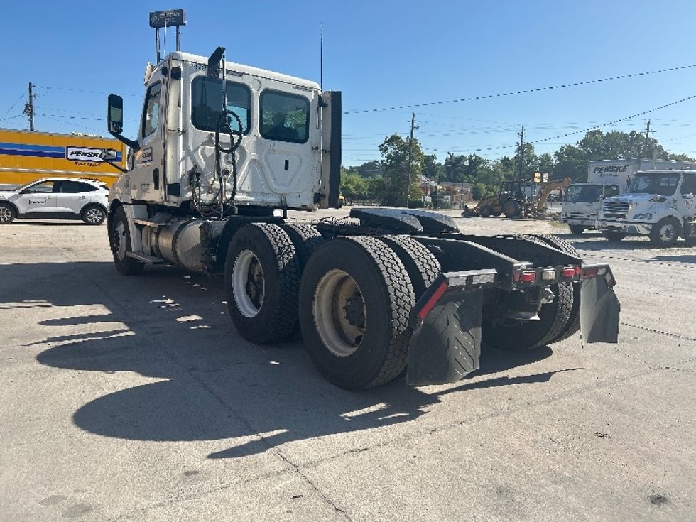 Day Cab Tractor-Heavy Duty Tractors-Freightliner-2020-T12664ST-Macon-GA-454,179\n\t\tmiles-$ 43,500 - Image 5