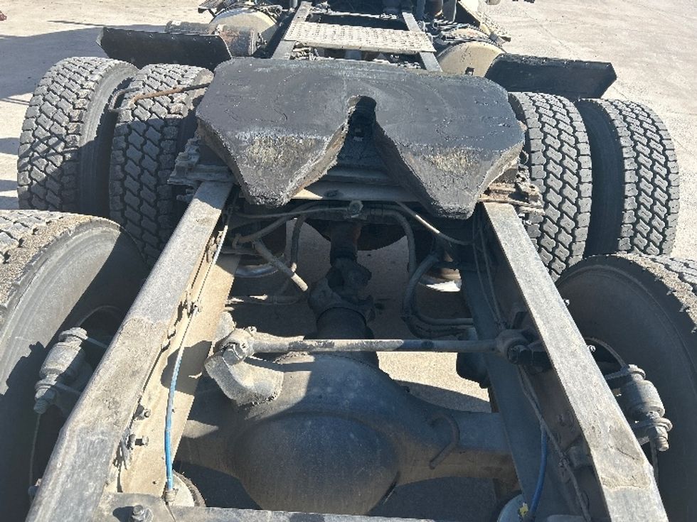 Day Cab Tractor-Heavy Duty Tractors-Freightliner-2020-T12664ST-Macon-GA-454,179\n\t\tmiles-$ 43,500 - Image 6