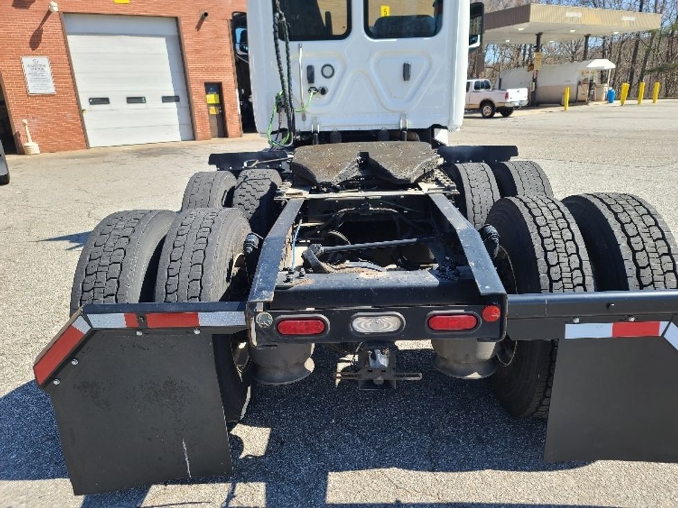 Day Cab Tractor-Heavy Duty Tractors-Freightliner-2020-T12664ST-Martinsville-VA-597,870\n\t\tmiles-$ 38,750 - Image 6