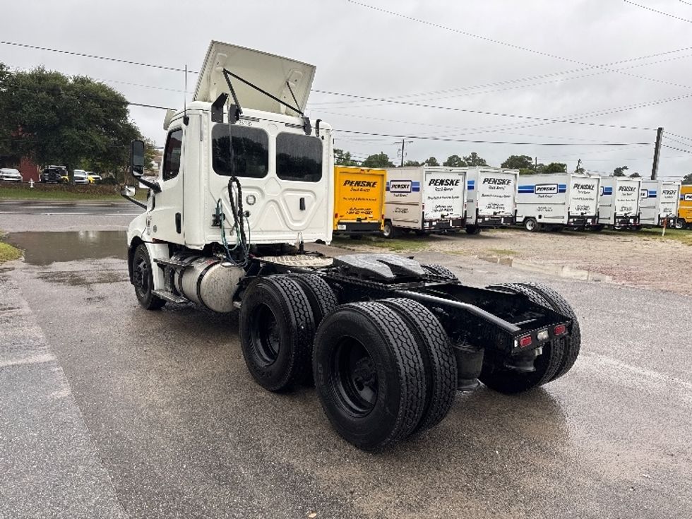Day Cab Tractor-Heavy Duty Tractors-Freightliner-2020-T12664ST-Mebane-NC-291,632\n\t\tmiles-$ 74,500 - Image 5