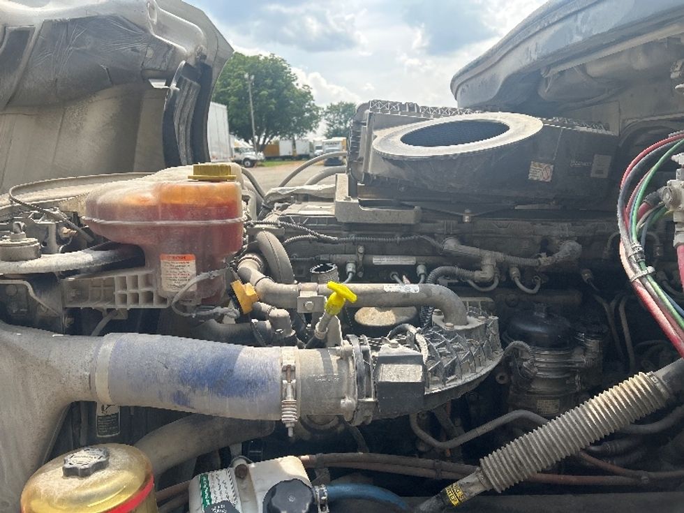 Day Cab Tractor-Heavy Duty Tractors-Freightliner-2020-T12664ST-Mebane-NC-292,556\n\t\tmiles-$ 61,250 - Image 16