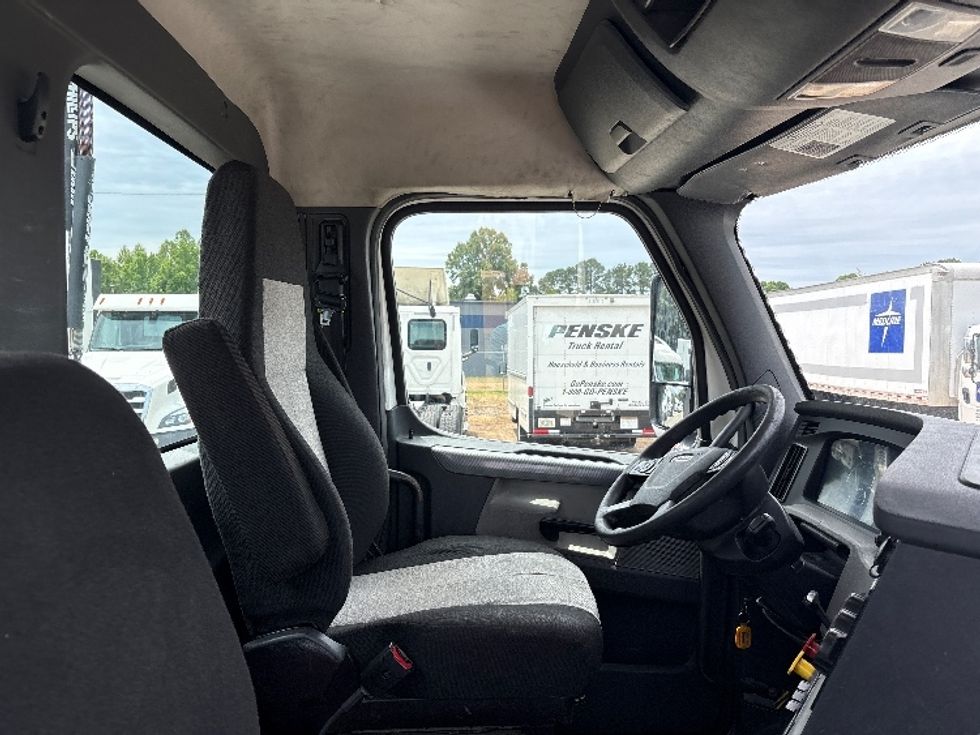 Day Cab Tractor-Heavy Duty Tractors-Freightliner-2020-T12664ST-Mebane-NC-357,829\n\t\tmiles-$ 53,750 - Image 14
