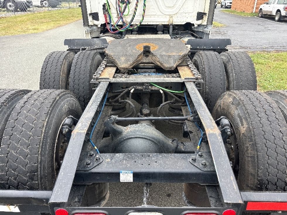 Day Cab Tractor-Heavy Duty Tractors-Freightliner-2020-T12664ST-Mebane-NC-415,264\n\t\tmiles-$ 45,000 - Image 6