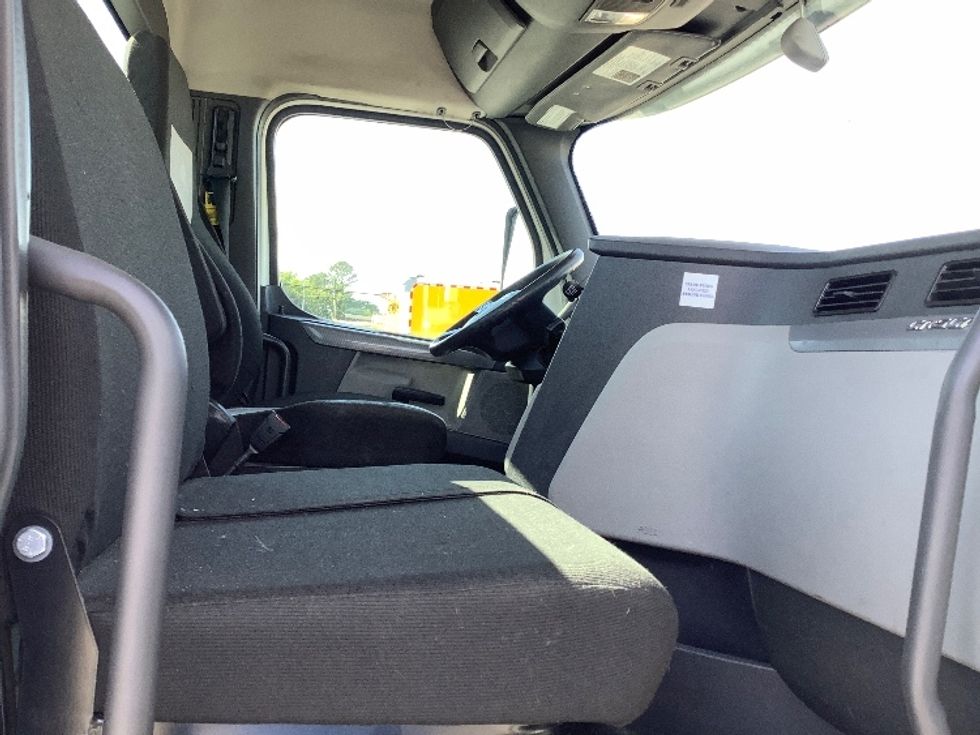 Day Cab Tractor-Heavy Duty Tractors-Freightliner-2020-T12664ST-Mebane-NC-474,275\n\t\tmiles-$ 47,000 - Image 14