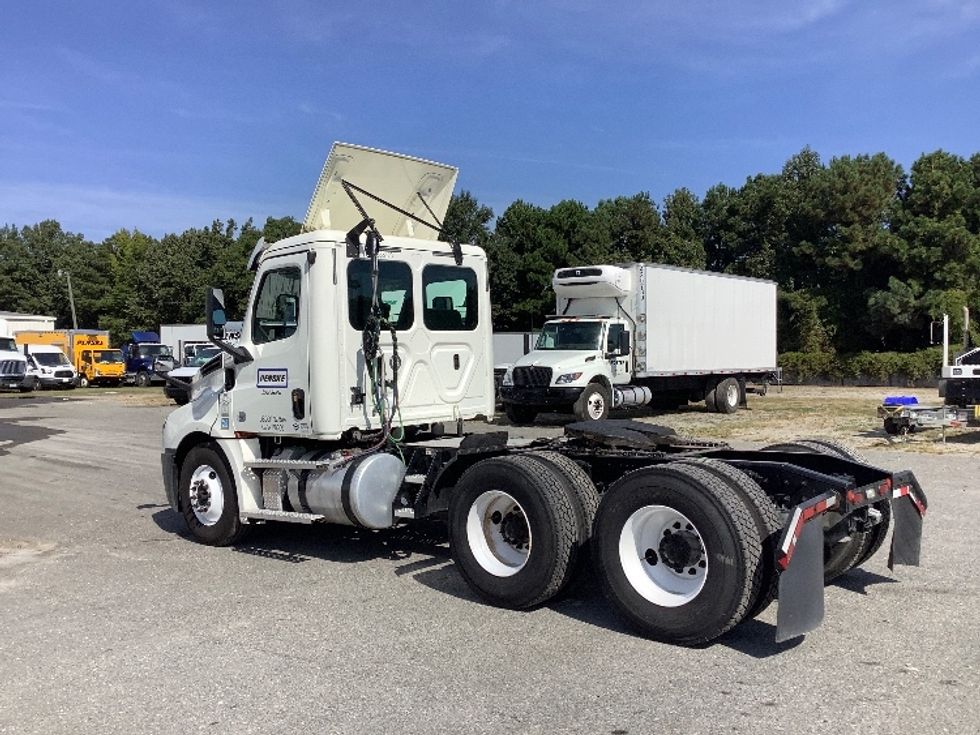 Day Cab Tractor-Heavy Duty Tractors-Freightliner-2020-T12664ST-Mebane-NC-474,275\n\t\tmiles-$ 47,000 - Image 5