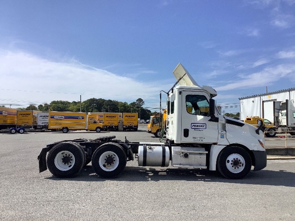 Day Cab Tractor-Heavy Duty Tractors-Freightliner-2020-T12664ST-Mebane-NC-474,275\n\t\tmiles-$ 47,000 - Image 8