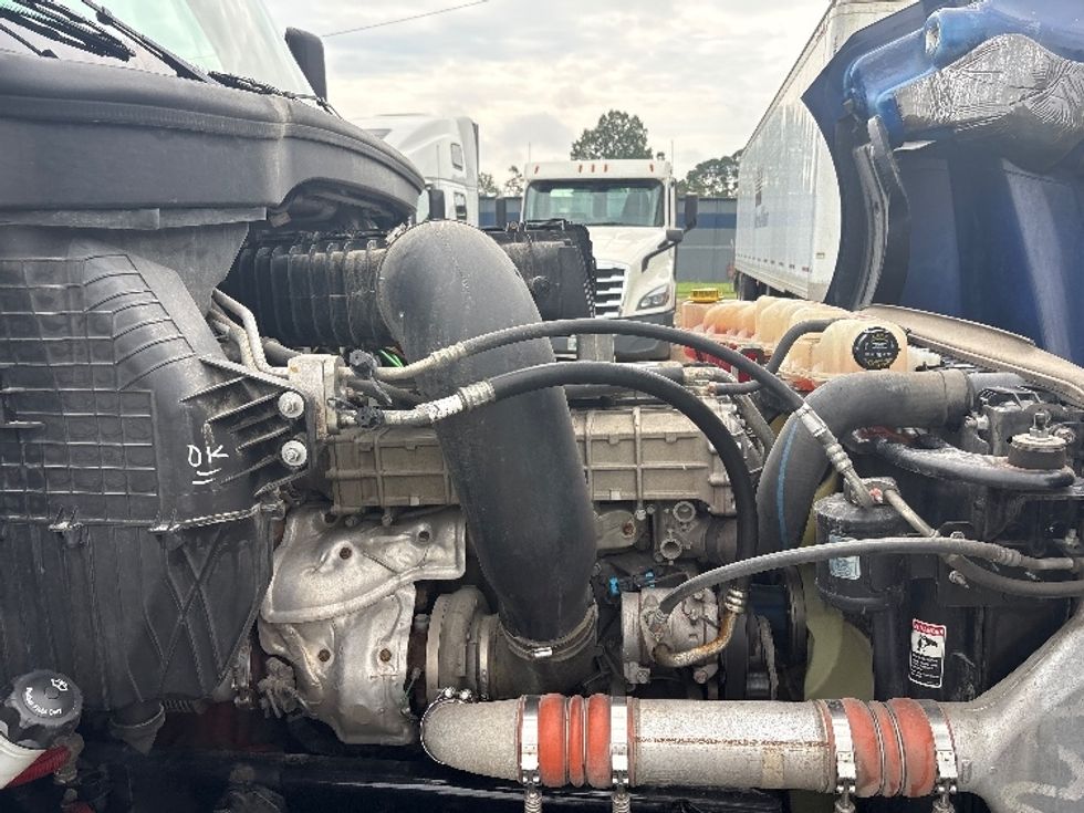 Day Cab Tractor-Heavy Duty Tractors-Freightliner-2020-T12664ST-Mebane-NC-519,117\n\t\tmiles-$ 37,250 - Image 15