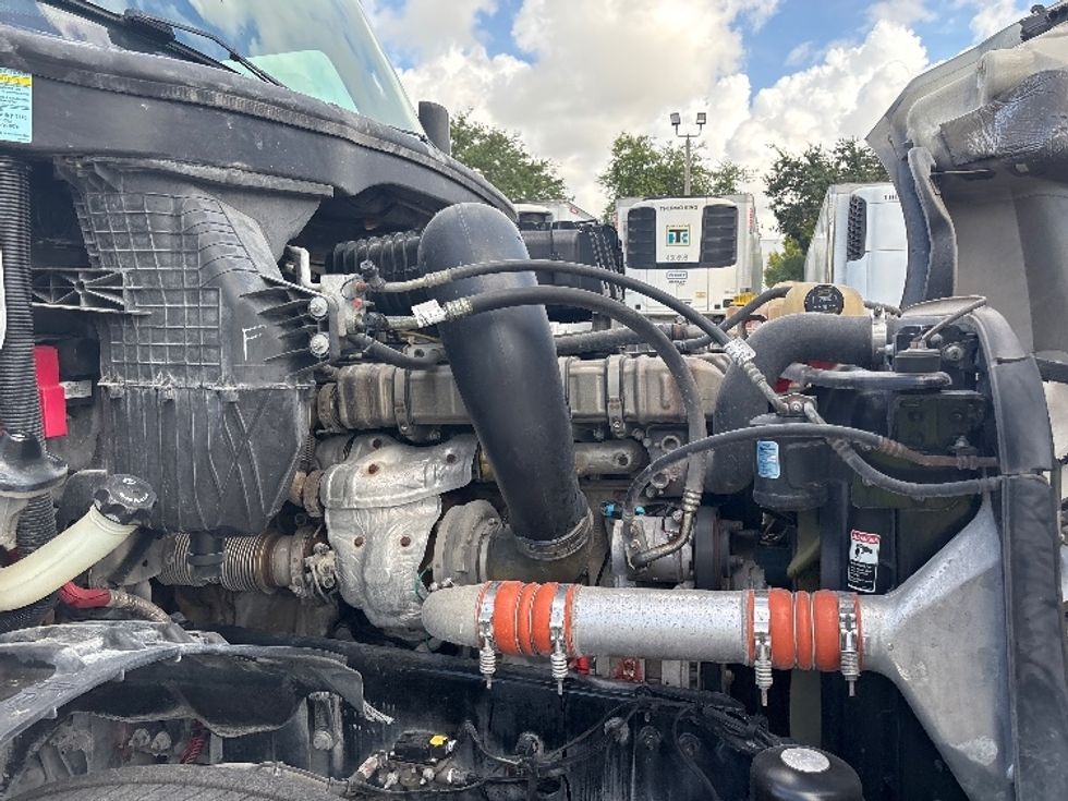 Day Cab Tractor-Heavy Duty Tractors-Freightliner-2020-T12664ST-Medley-FL-435,666\n\t\tmiles-$ 50,500 - Image 14