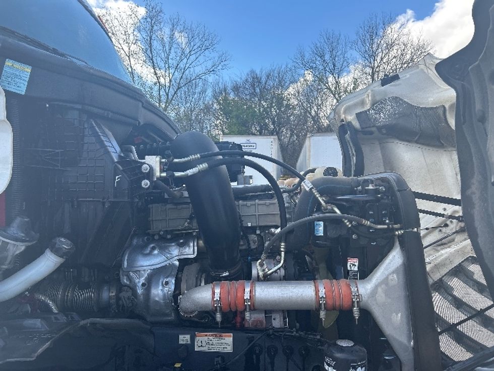 Day Cab Tractor-Heavy Duty Tractors-Freightliner-2020-T12664ST-Memphis-TN-147,641\n\t\tmiles-$ 68,250 - Image 15