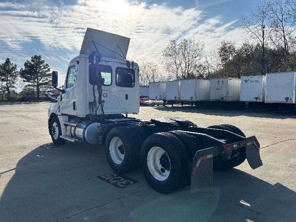 Day Cab Tractor-Heavy Duty Tractors-Freightliner-2020-T12664ST-Memphis-TN-147,641\n\t\tmiles-$ 68,250 - Image 5