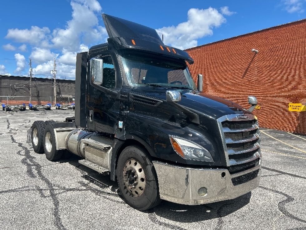 Day Cab Tractor-Heavy Duty Tractors-Freightliner-2020-T12664ST-Middlefield-OH-245,964\n\t\tmiles-$ 58,000 - Image 1