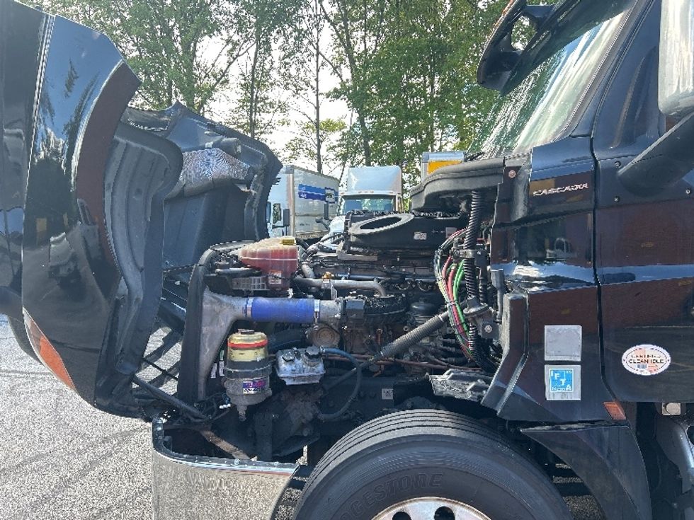 Day Cab Tractor-Heavy Duty Tractors-Freightliner-2020-T12664ST-Middlefield-OH-245,964\n\t\tmiles-$ 58,000 - Image 16