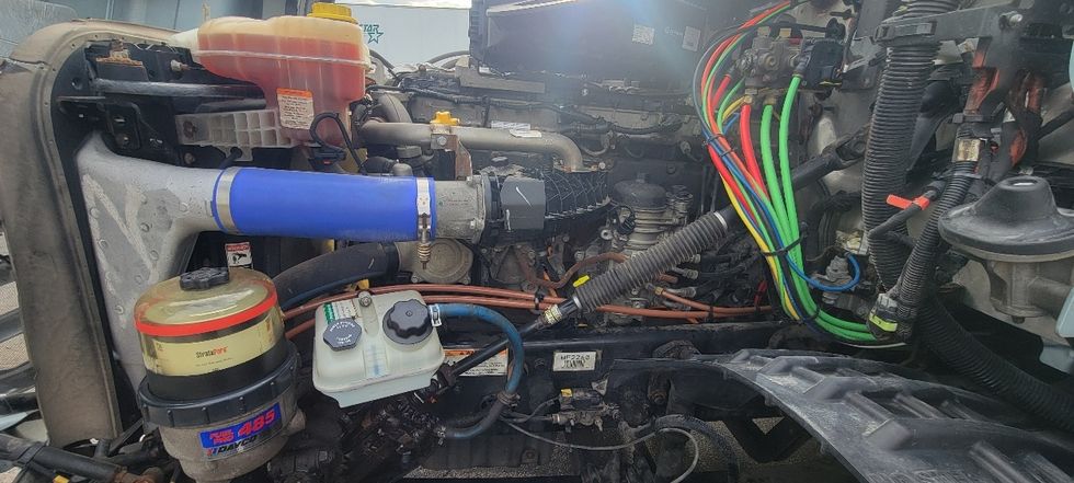 Day Cab Tractor-Heavy Duty Tractors-Freightliner-2020-T12664ST-Middlefield-OH-328,035\n\t\tmiles-$ 49,250 - Image 16