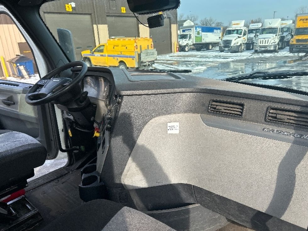 Day Cab Tractor-Heavy Duty Tractors-Freightliner-2020-T12664ST-Middlefield-OH-351,979\n\t\tmiles-$ 50,500 - Image 13