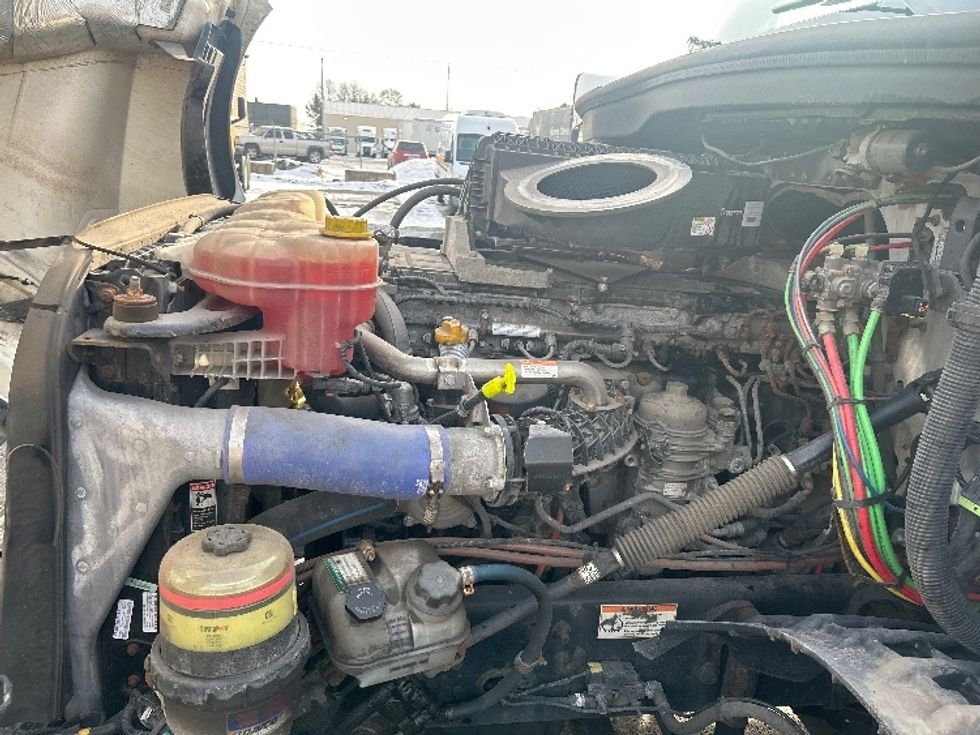 Day Cab Tractor-Heavy Duty Tractors-Freightliner-2020-T12664ST-Middlefield-OH-351,979\n\t\tmiles-$ 50,500 - Image 16