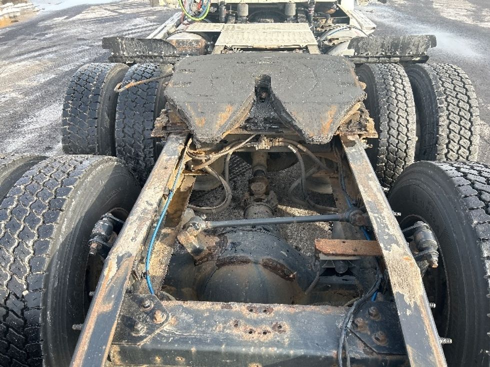 Day Cab Tractor-Heavy Duty Tractors-Freightliner-2020-T12664ST-Middlefield-OH-351,979\n\t\tmiles-$ 50,500 - Image 6