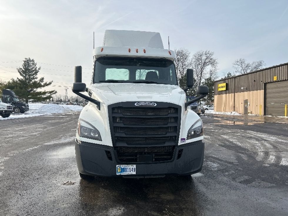 Day Cab Tractor-Heavy Duty Tractors-Freightliner-2020-T12664ST-Middlefield-OH-407,038\n\t\tmiles-$ 47,000 - Image 2