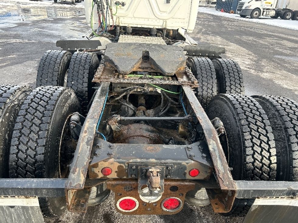 Day Cab Tractor-Heavy Duty Tractors-Freightliner-2020-T12664ST-Middlefield-OH-407,038\n\t\tmiles-$ 47,000 - Image 6