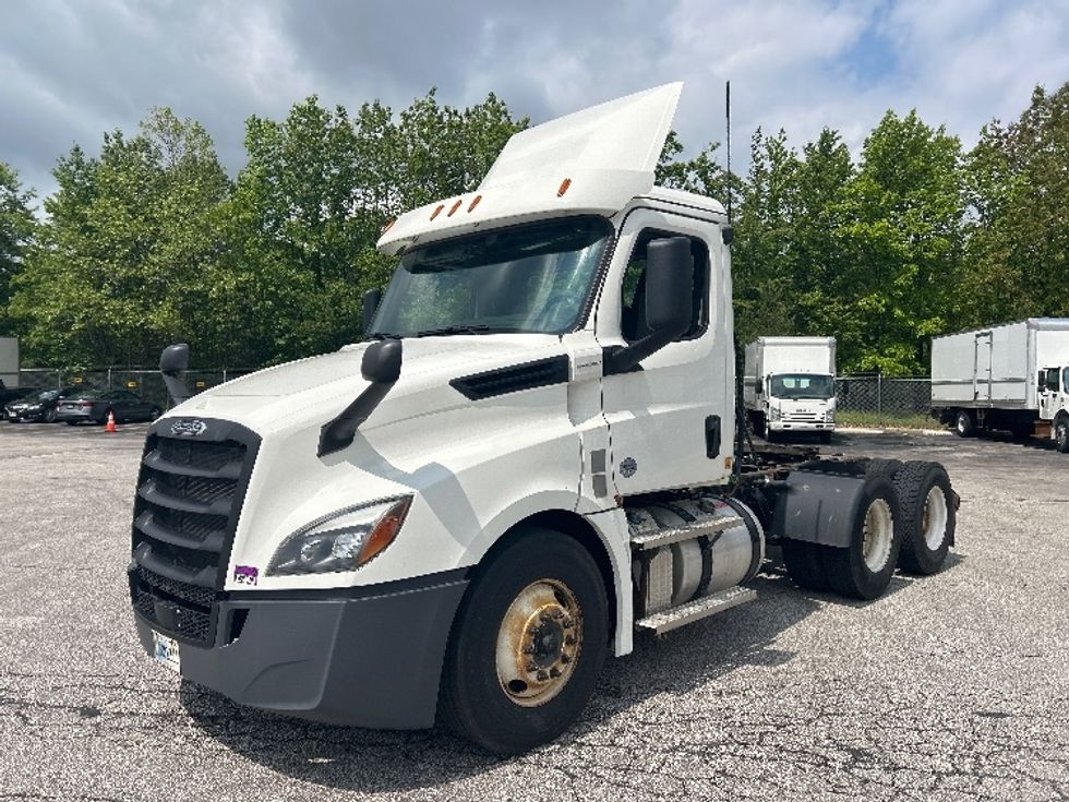 Day Cab Tractor-Heavy Duty Tractors-Freightliner-2020-T12664ST-Middlefield-OH-470,489\n\t\tmiles-$ 45,750 - Image 3