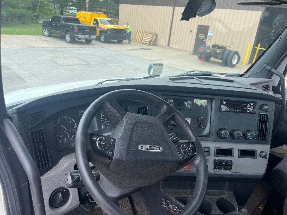 Day Cab Tractor-Heavy Duty Tractors-Freightliner-2020-T12664ST-Middlefield-OH-493,442\n\t\tmiles-$ 44,000 - Image 10