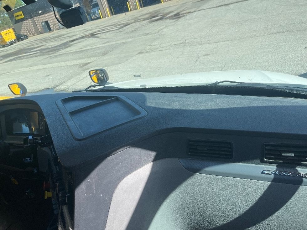 Day Cab Tractor-Heavy Duty Tractors-Freightliner-2020-T12664ST-Middlefield-OH-519,009\n\t\tmiles-$ 42,000 - Image 13