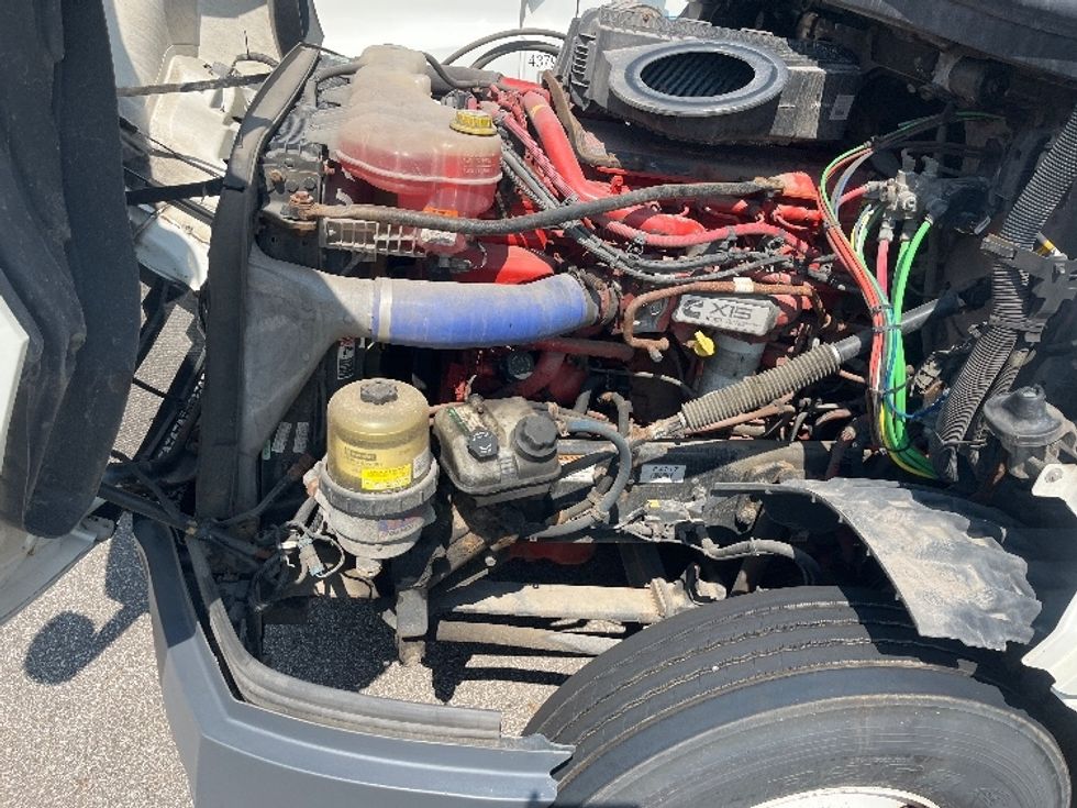 Day Cab Tractor-Heavy Duty Tractors-Freightliner-2020-T12664ST-Middlefield-OH-522,598\n\t\tmiles-$ 41,500 - Image 15