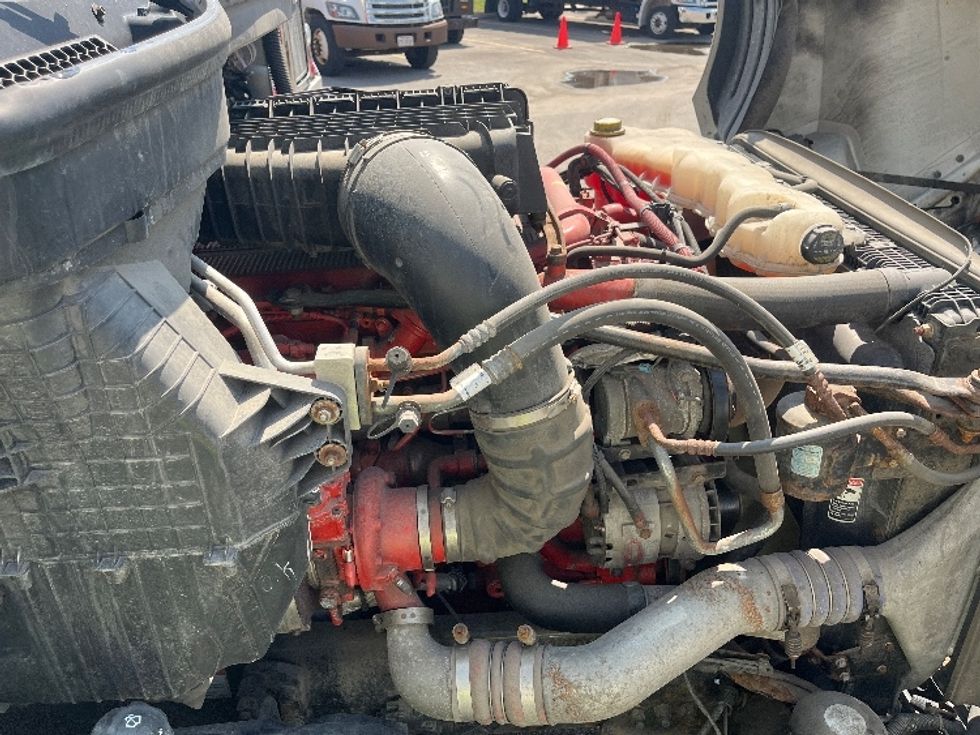 Day Cab Tractor-Heavy Duty Tractors-Freightliner-2020-T12664ST-Middlefield-OH-522,598\n\t\tmiles-$ 41,500 - Image 16