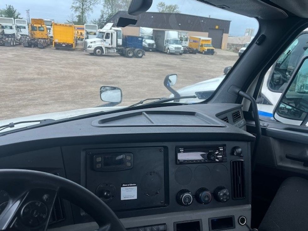 Day Cab Tractor-Heavy Duty Tractors-Freightliner-2020-T12664ST-Middlefield-OH-530,880\n\t\tmiles-$ 41,000 - Image 10