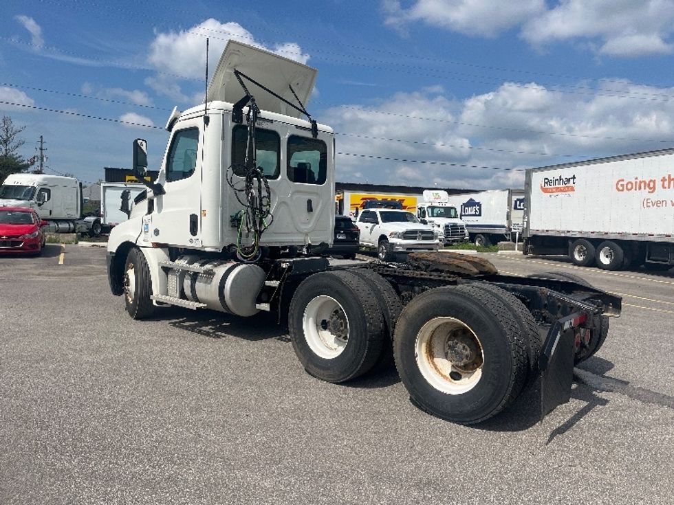 Day Cab Tractor-Heavy Duty Tractors-Freightliner-2020-T12664ST-Middlefield-OH-530,880\n\t\tmiles-$ 41,000 - Image 5