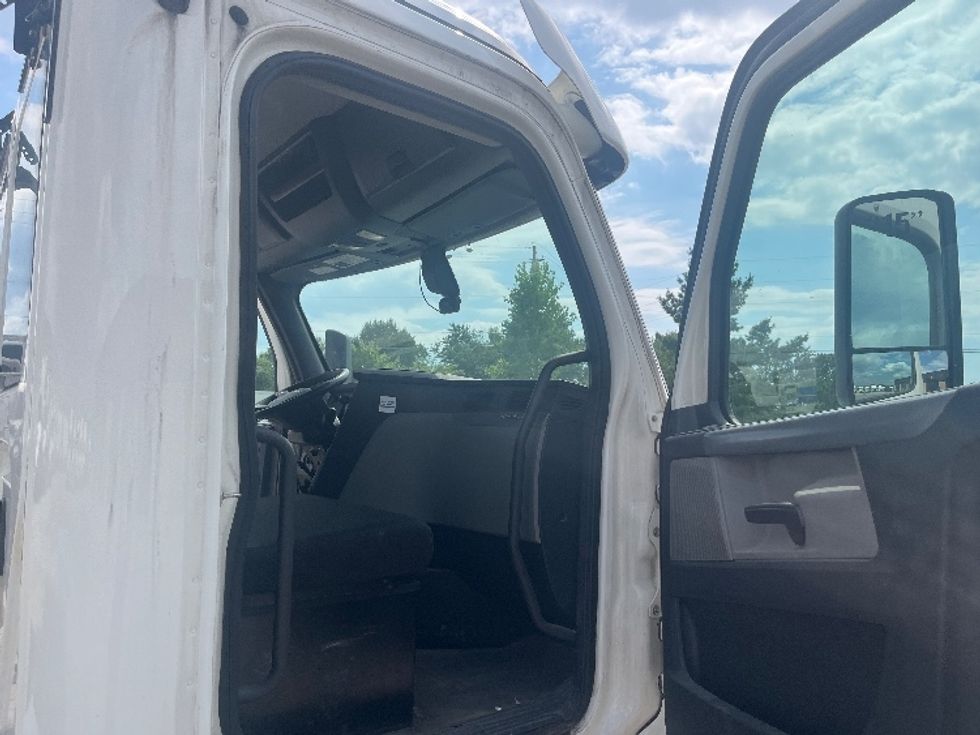 Day Cab Tractor-Heavy Duty Tractors-Freightliner-2020-T12664ST-Middlefield-OH-543,361\n\t\tmiles-$ 39,250 - Image 11