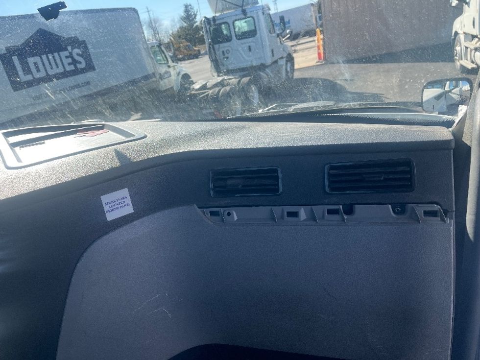 Day Cab Tractor-Heavy Duty Tractors-Freightliner-2020-T12664ST-Middlefield-OH-550,322\n\t\tmiles-$ 36,250 - Image 13