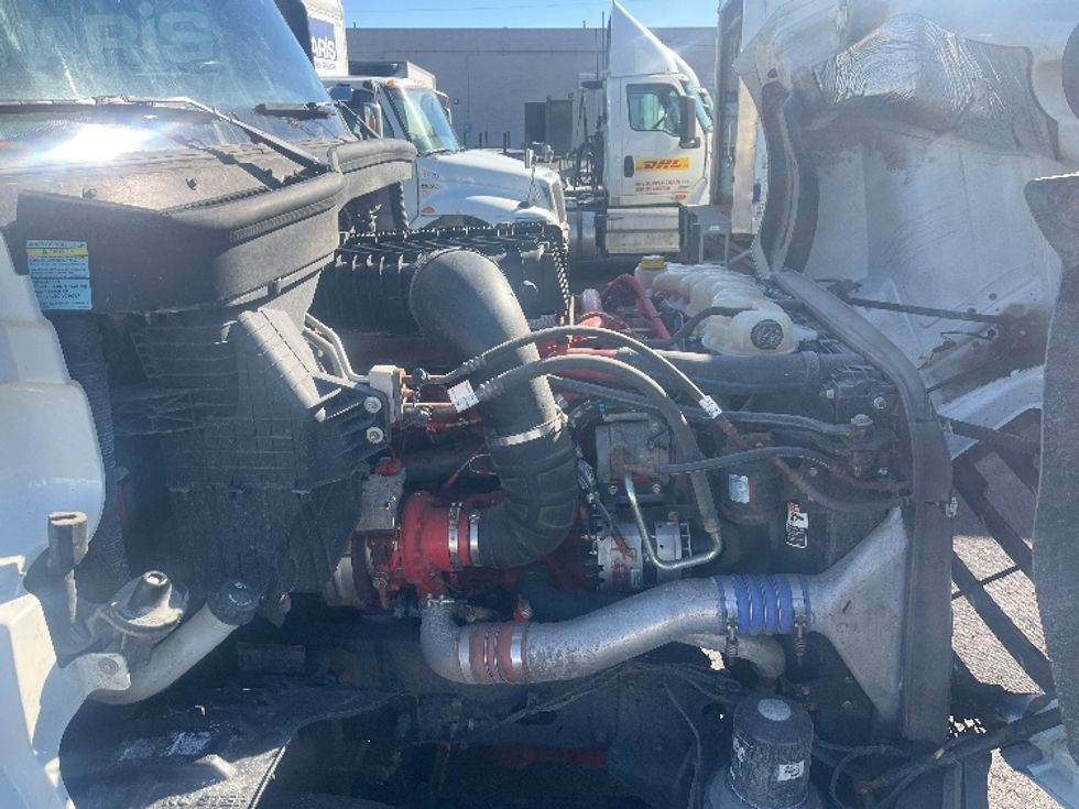 Day Cab Tractor-Heavy Duty Tractors-Freightliner-2020-T12664ST-Middlefield-OH-550,322\n\t\tmiles-$ 36,250 - Image 15