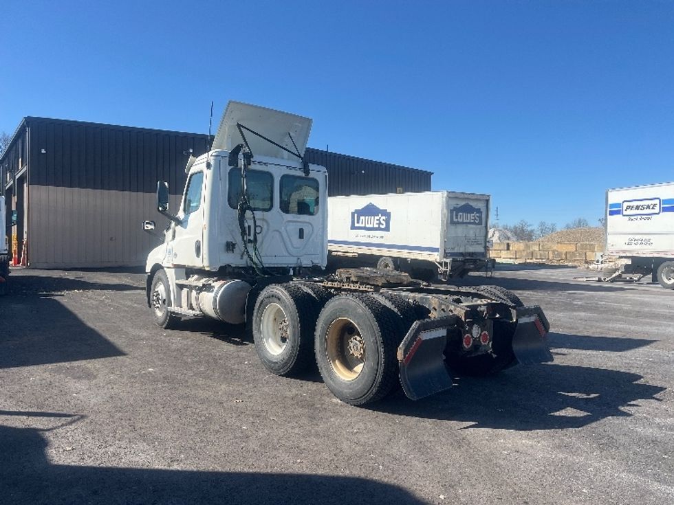 Day Cab Tractor-Heavy Duty Tractors-Freightliner-2020-T12664ST-Middlefield-OH-550,322\n\t\tmiles-$ 36,250 - Image 5
