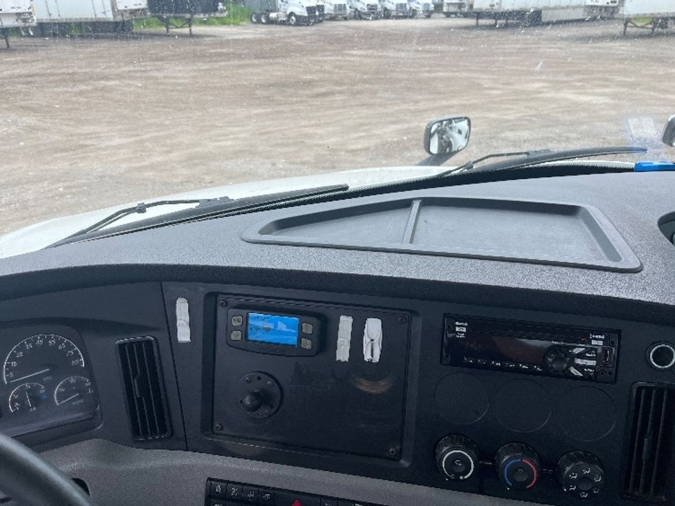 Day Cab Tractor-Heavy Duty Tractors-Freightliner-2020-T12664ST-Middlefield-OH-564,669\n\t\tmiles-$ 38,250 - Image 11