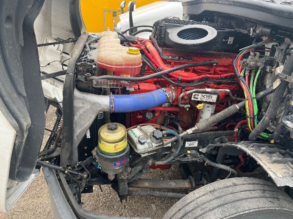 Day Cab Tractor-Heavy Duty Tractors-Freightliner-2020-T12664ST-Middlefield-OH-564,669\n\t\tmiles-$ 38,250 - Image 16