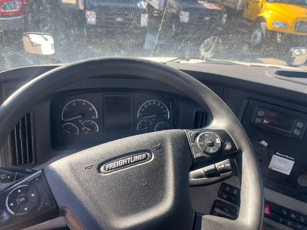 Day Cab Tractor-Heavy Duty Tractors-Freightliner-2020-T12664ST-Middlefield-OH-614,452\n\t\tmiles-$ 30,250 - Image 11