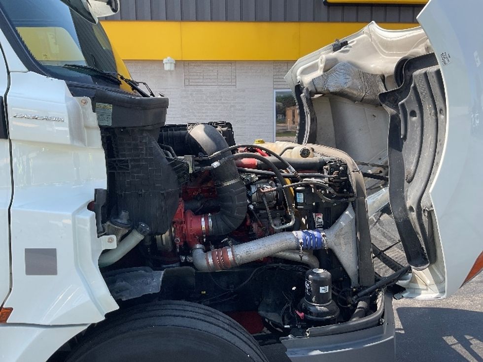 Day Cab Tractor-Heavy Duty Tractors-Freightliner-2020-T12664ST-Milwaukee-WI-425,142\n\t\tmiles-$ 52,000 - Image 14