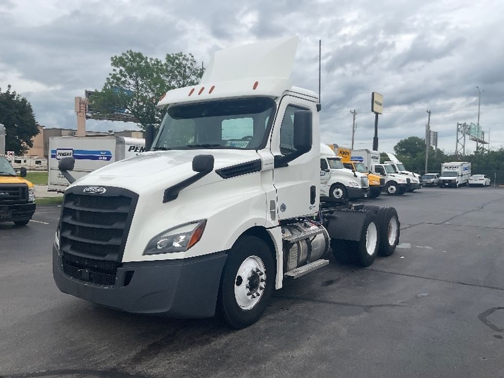 Day Cab Tractor-Heavy Duty Tractors-Freightliner-2020-T12664ST-Milwaukee-WI-425,142\n\t\tmiles-$ 52,000 - Image 3