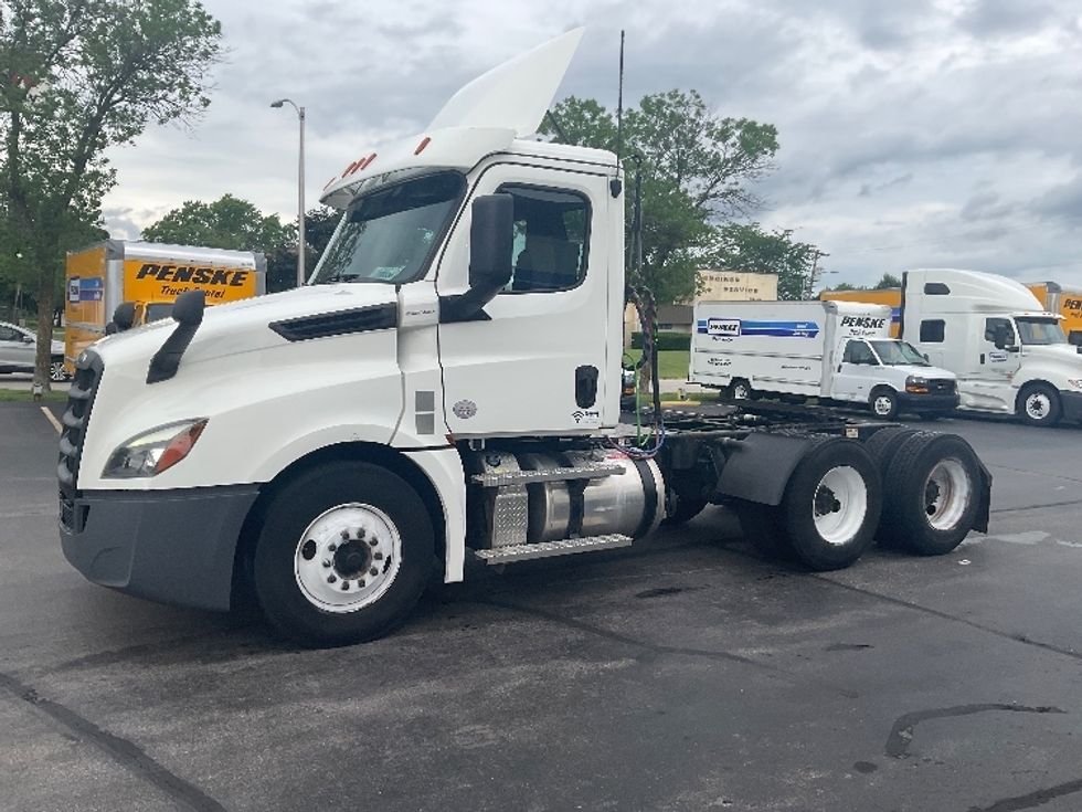 Day Cab Tractor-Heavy Duty Tractors-Freightliner-2020-T12664ST-Milwaukee-WI-425,142\n\t\tmiles-$ 52,000 - Image 4