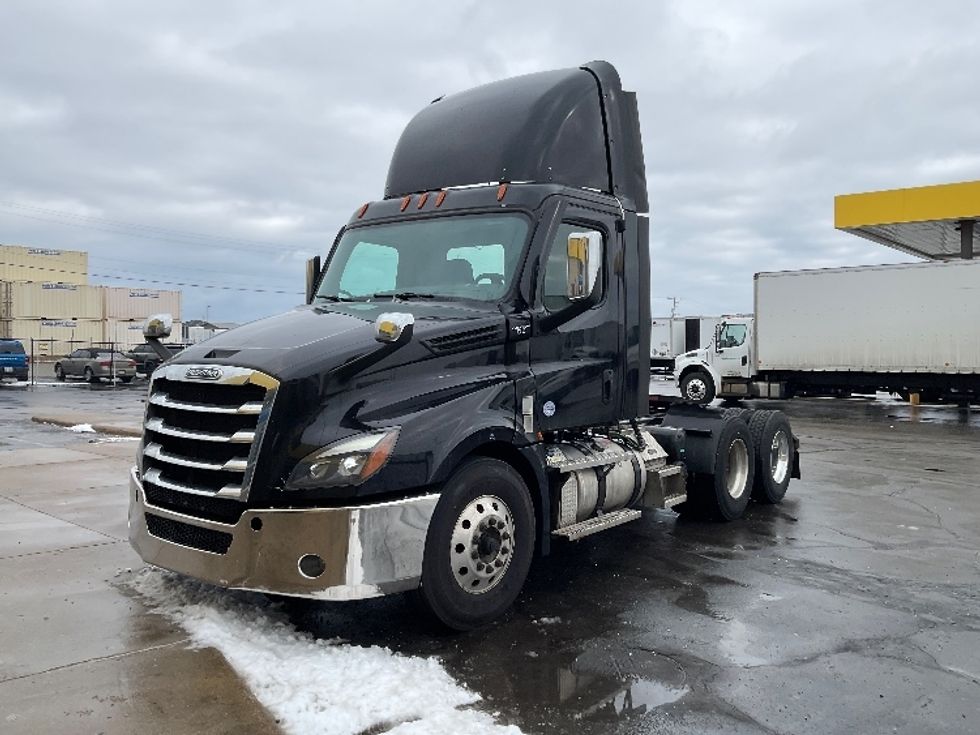 Day Cab Tractor-Heavy Duty Tractors-Freightliner-2020-T12664ST-Milwaukee-WI-591,286\n\t\tmiles-$ 29,000 - Image 3