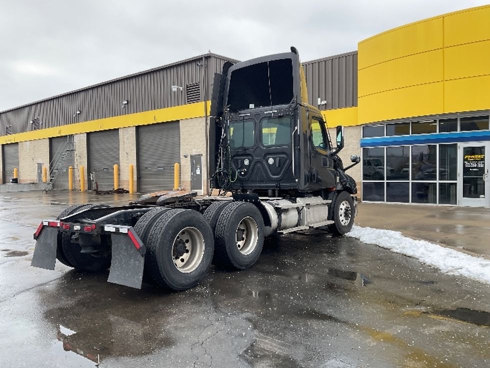 Day Cab Tractor-Heavy Duty Tractors-Freightliner-2020-T12664ST-Milwaukee-WI-591,286\n\t\tmiles-$ 29,000 - Image 7