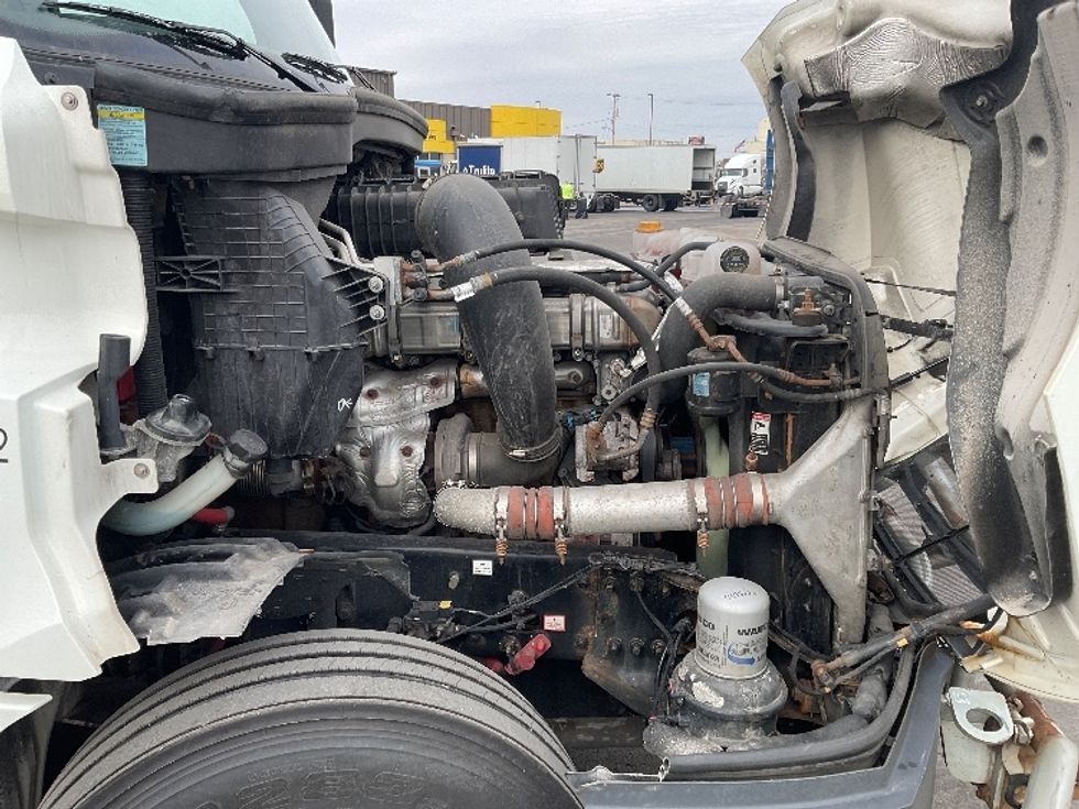 Day Cab Tractor-Heavy Duty Tractors-Freightliner-2020-T12664ST-Milwaukee-WI-695,838\n\t\tmiles-$ 27,250 - Image 15