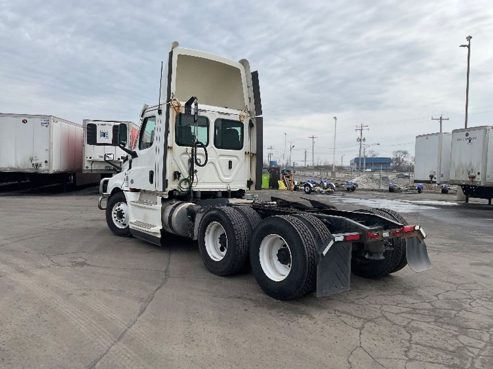 Day Cab Tractor-Heavy Duty Tractors-Freightliner-2020-T12664ST-Milwaukee-WI-695,838\n\t\tmiles-$ 27,250 - Image 5