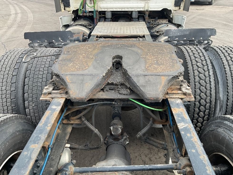 Day Cab Tractor-Heavy Duty Tractors-Freightliner-2020-T12664ST-Milwaukee-WI-695,838\n\t\tmiles-$ 27,250 - Image 6