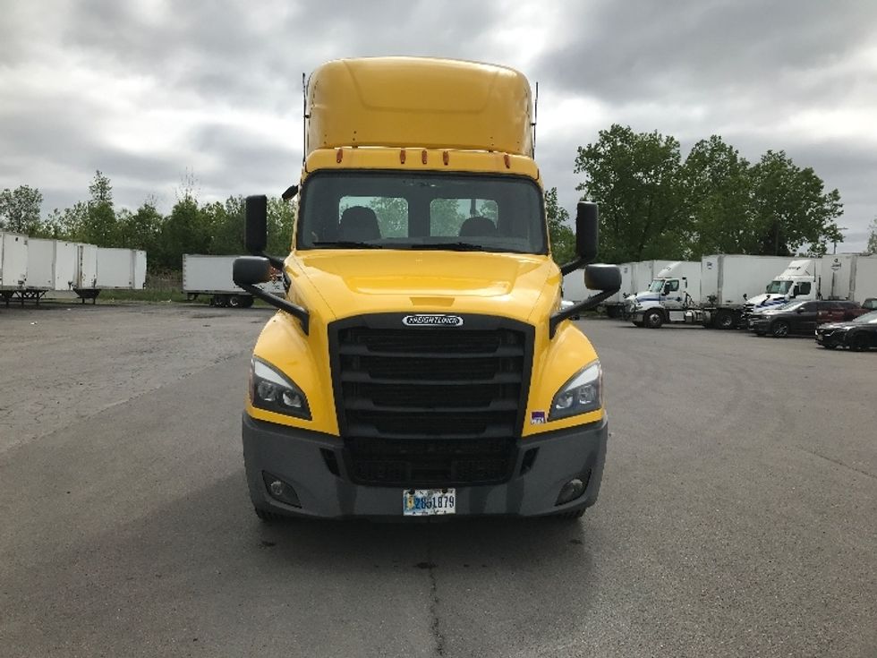 Day Cab Tractor-Heavy Duty Tractors-Freightliner-2020-T12664ST-Minoa-NY-418,530\n\t\tmiles-$ 39,500 - Image 2