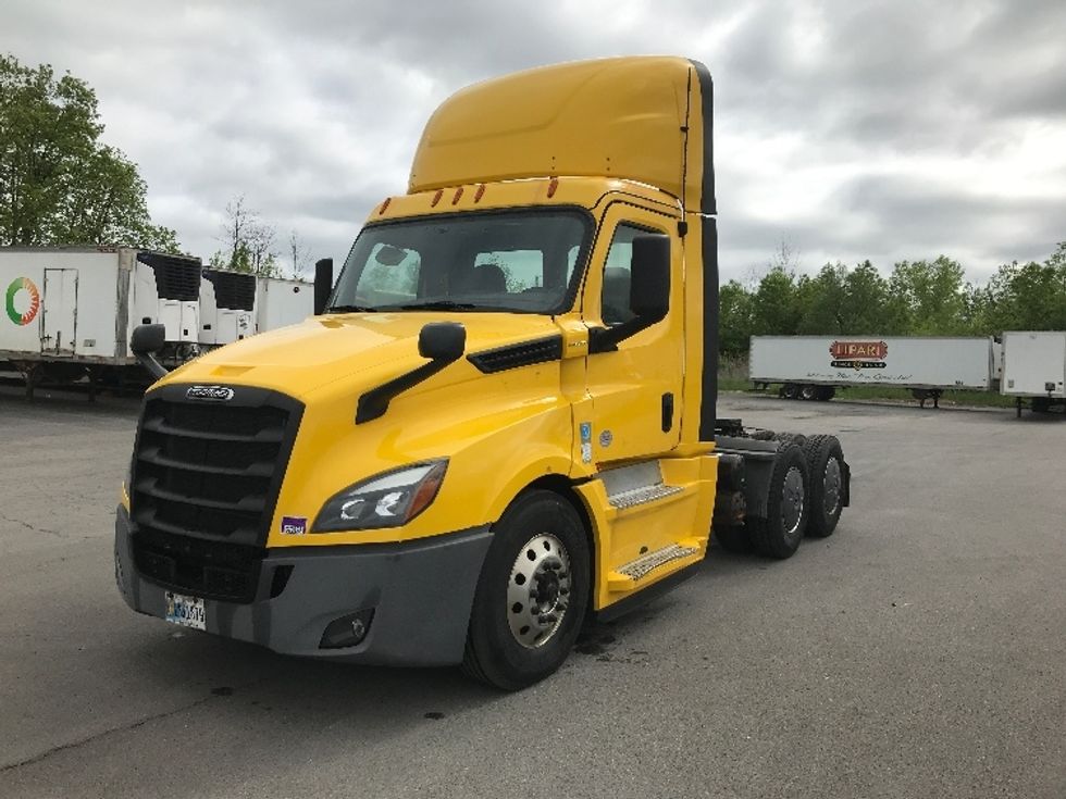 Day Cab Tractor-Heavy Duty Tractors-Freightliner-2020-T12664ST-Minoa-NY-418,530\n\t\tmiles-$ 39,500 - Image 3