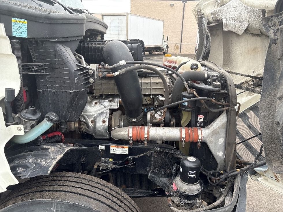 Day Cab Tractor-Heavy Duty Tractors-Freightliner-2020-T12664ST-Mississauga-ON-1,162,297\n\t\tkm-$ 30,500 - Image 15