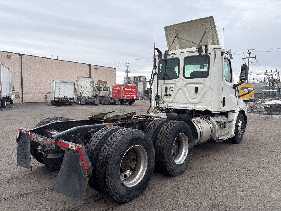 Day Cab Tractor-Heavy Duty Tractors-Freightliner-2020-T12664ST-Mississauga-ON-1,162,297\n\t\tkm-$ 30,500 - Image 7