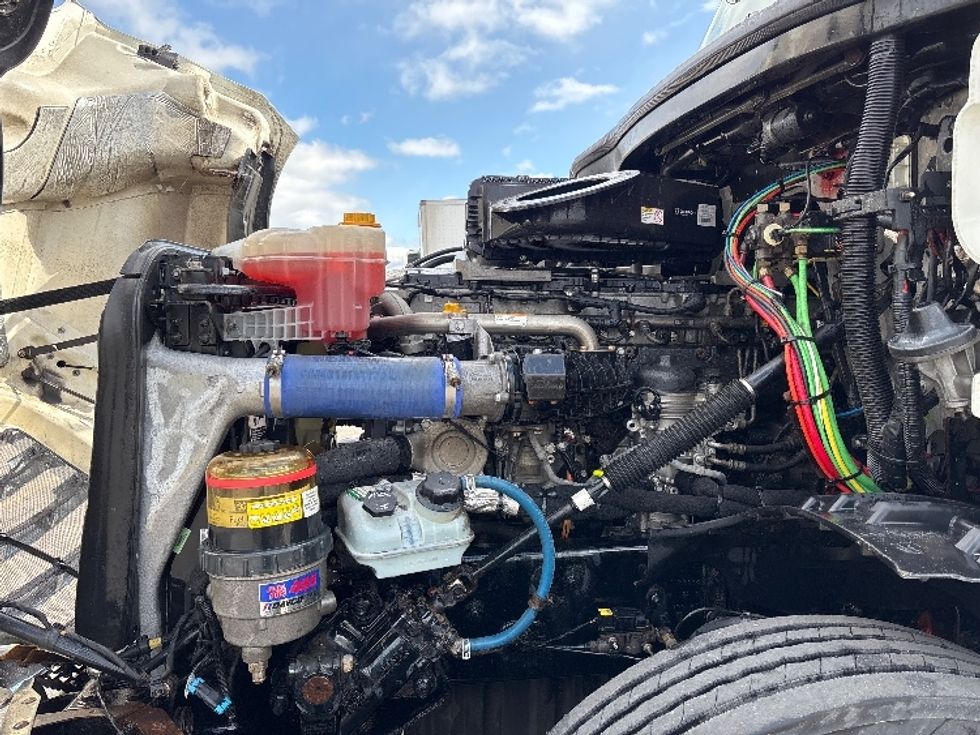 Day Cab Tractor-Heavy Duty Tractors-Freightliner-2020-T12664ST-Mississauga-ON-382,676\n\t\tkm-$ 71,250 - Image 16